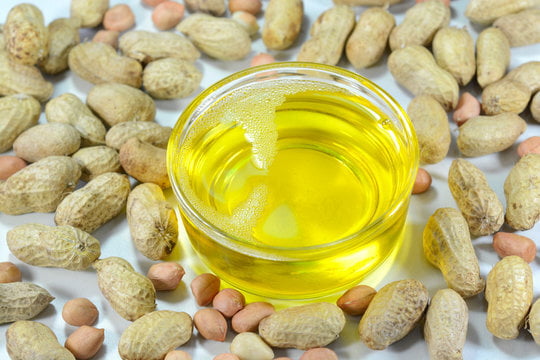 COLD PRESSED GROUNDNUT OIL 1 L COLD PRESSED GROUNDNUT OIL 1 L