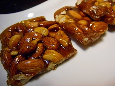 ALMOND CHIKKI 100G